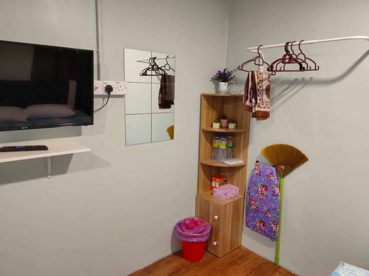 Aleesa Roomstay Pasir Puteh Luaran gambar