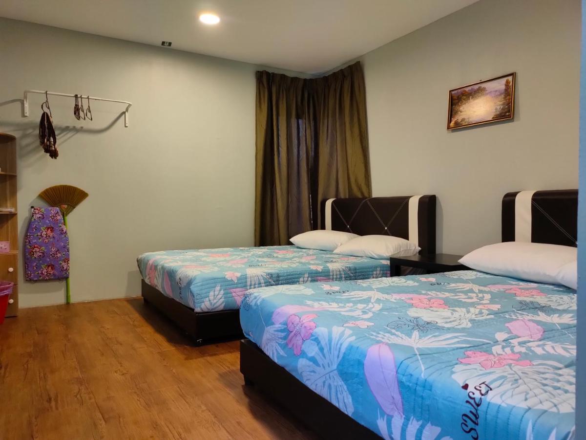 Aleesa Roomstay Pasir Puteh Luaran gambar