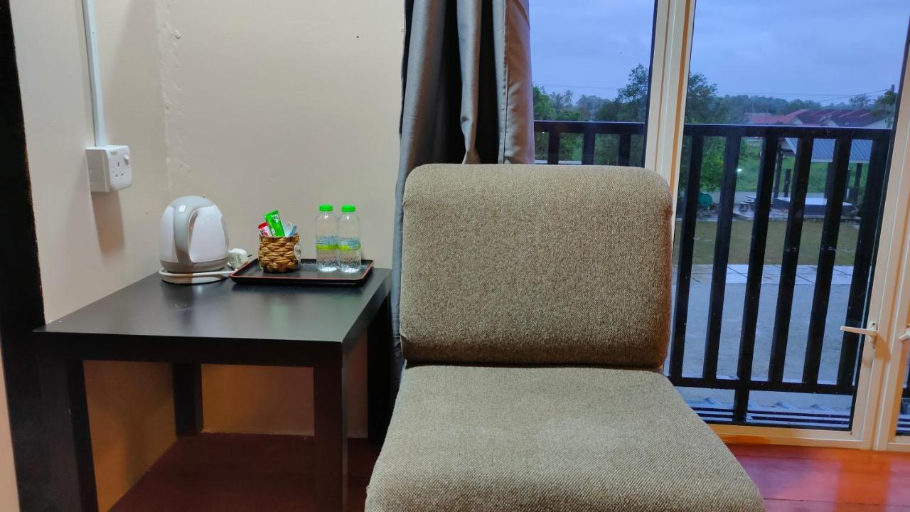 Aleesa Roomstay Pasir Puteh Luaran gambar