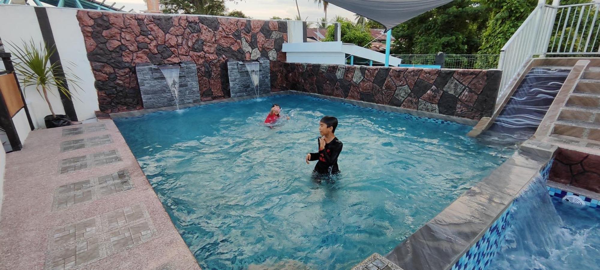 Aleesa Roomstay Pasir Puteh Luaran gambar