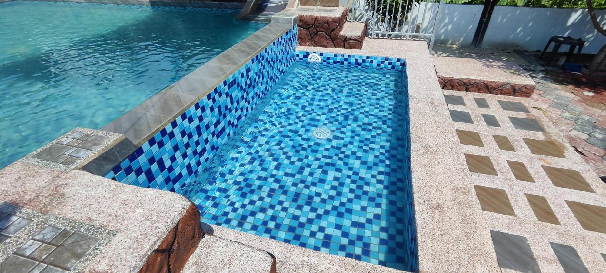 Aleesa Roomstay Pasir Puteh Luaran gambar